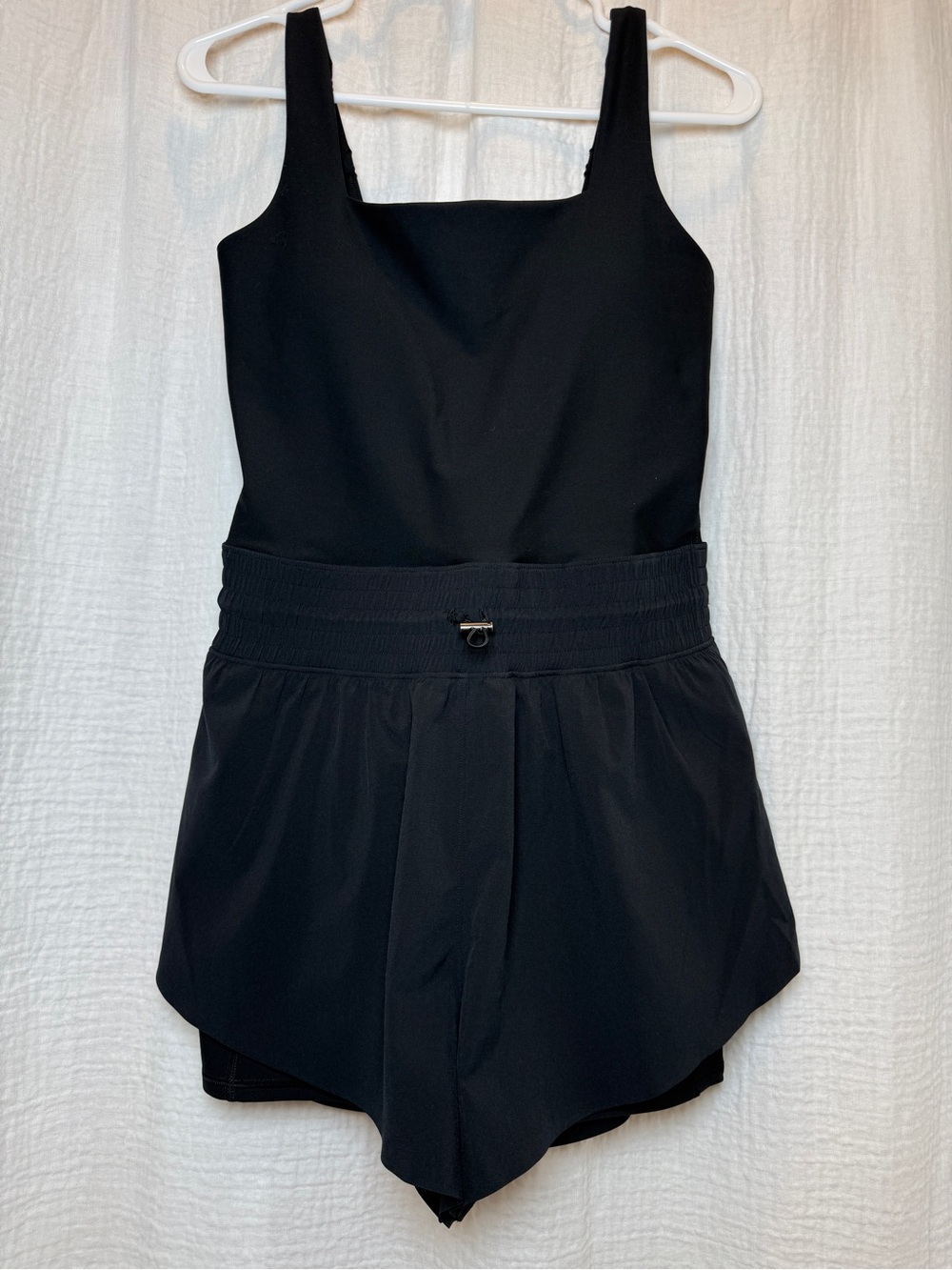 Abercrombie & Fitch YPB sculptLUX Hybrid Flyaway Romper - Black - Size Medium